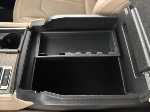Used 2024 Ford Expedition Limited RWD image 30