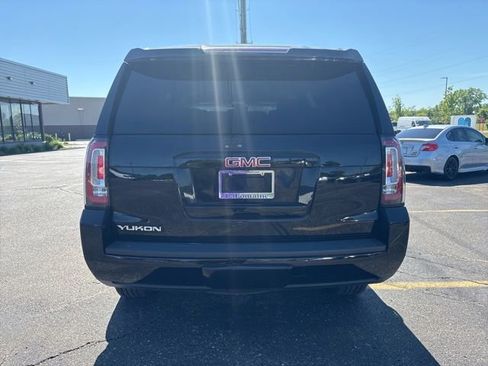 Used 2017 GMC Yukon SLT AWD/4WD image 4