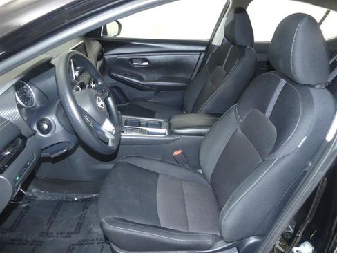 Used 2025 Nissan Sentra SV FWD image 21