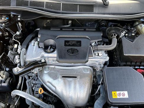 Used 2017 Toyota Camry XSE w/ Moonroof Package FWD image 33
