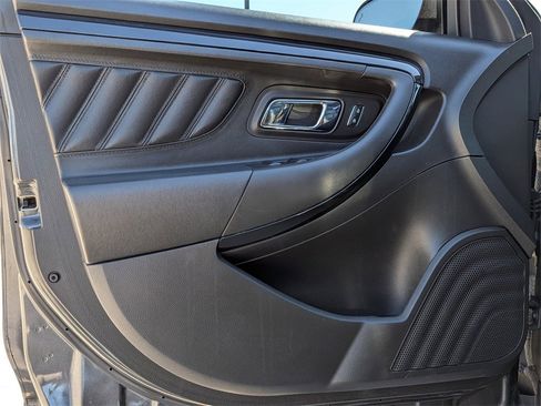 Used 2018 Ford Taurus SHO w/ Driver Assist Package image 10