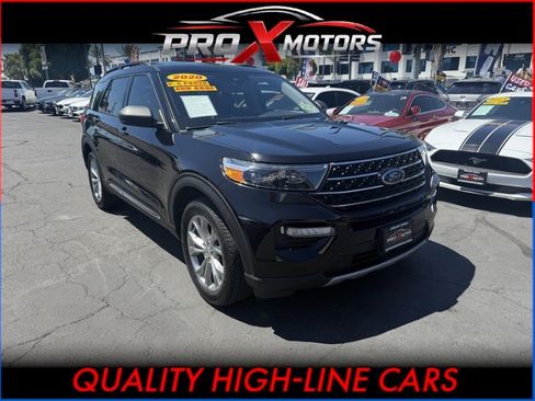 Used 2020 Ford Explorer XLT w/ Equipment Group 202A AWD/4WD image 1