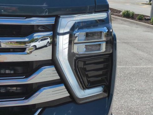 Used 2025 Chevrolet Silverado 3500 High Country w/ Technology Package image 10