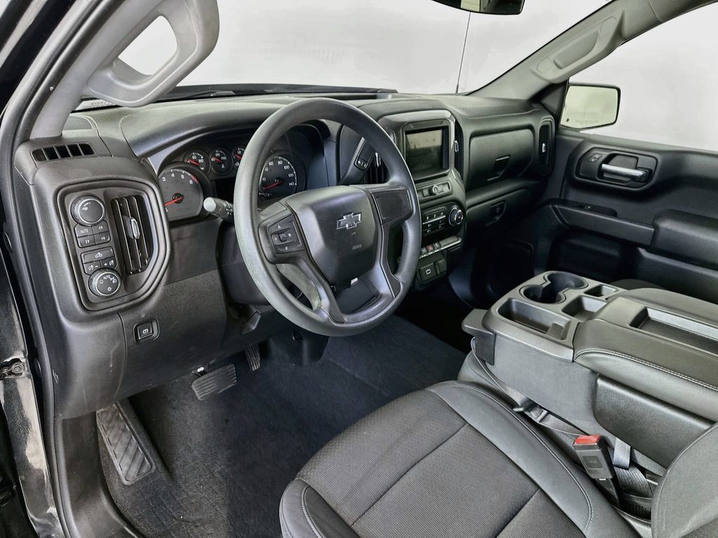 Used 2019 Chevrolet Silverado 1500 Custom Trail Boss w/ Custom Convenience Package AWD/4WD image 30