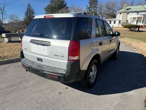Used 2003 Saturn Vue AWD V6 image 7