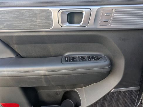 Used 2025 Hyundai Santa Fe Limited image 14