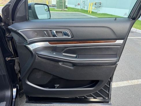 Used 2016 Ford Explorer Limited image 14