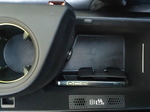 Used 2023 Porsche Taycan image 61