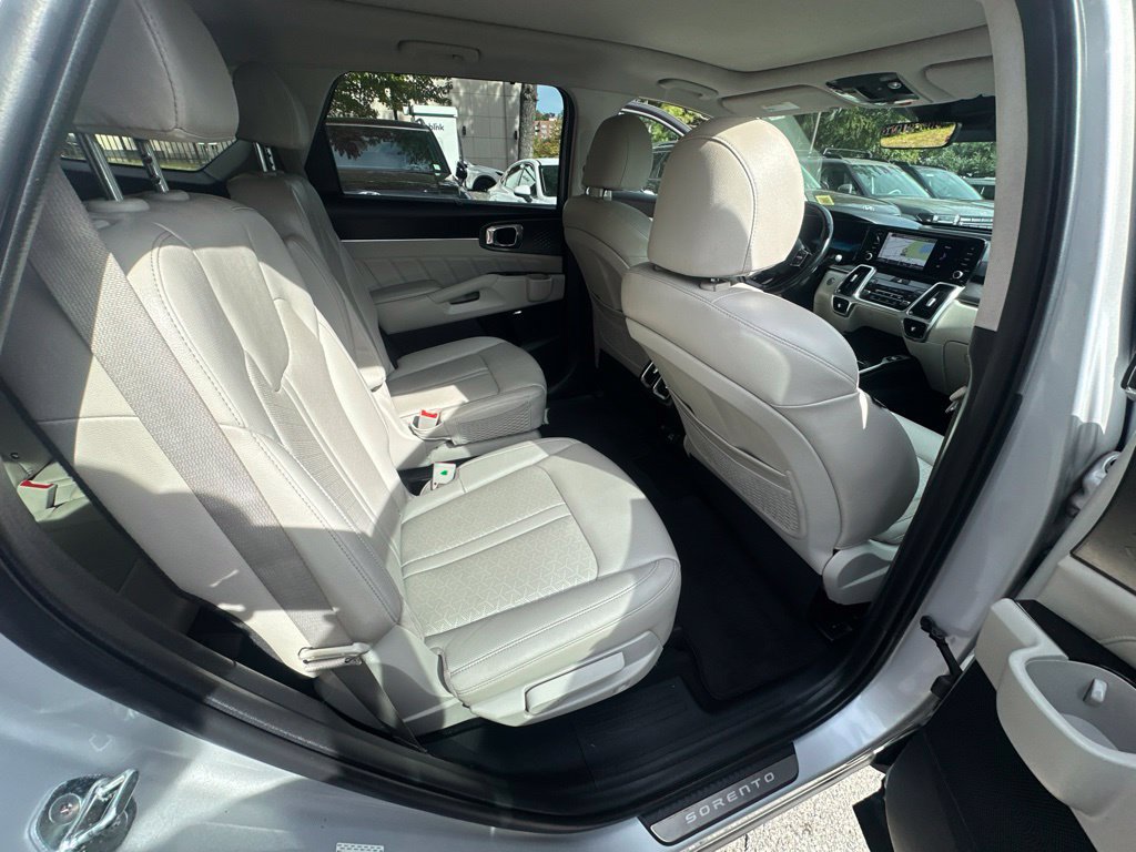 Used 2023 Kia Sorento SX Prestige w/ Panoramic Sunroof Package AWD/4WD image 30