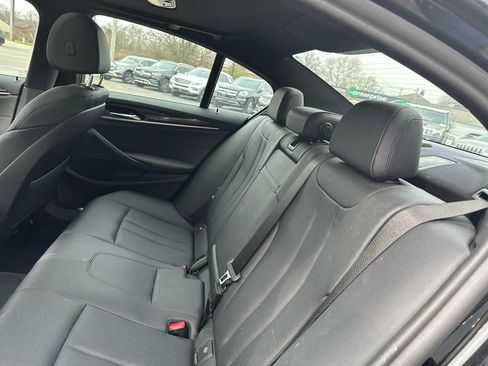 Used 2019 BMW 530e w/ Convenience Package image 29