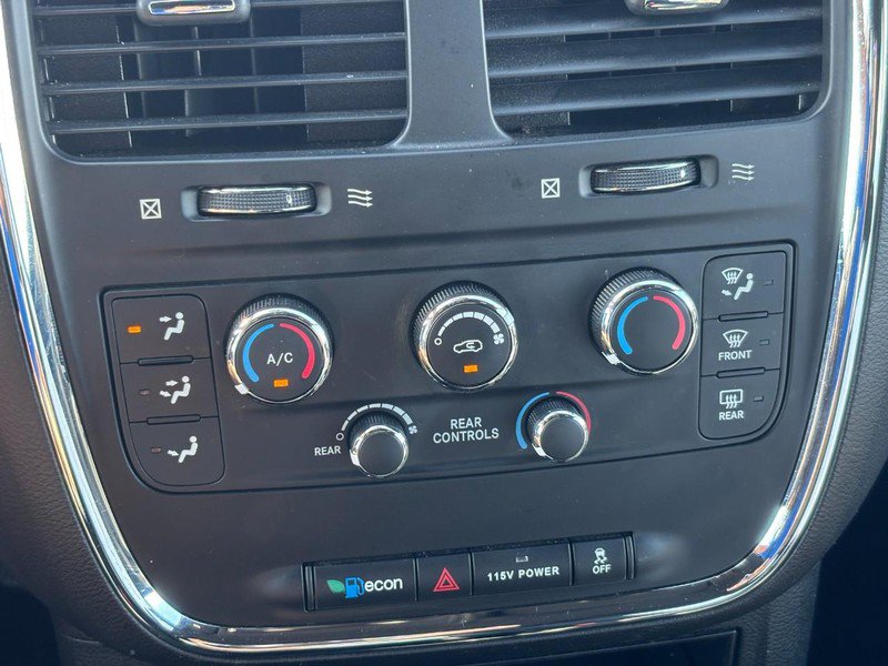 Used 2017 Dodge Grand Caravan SE FWD image 24