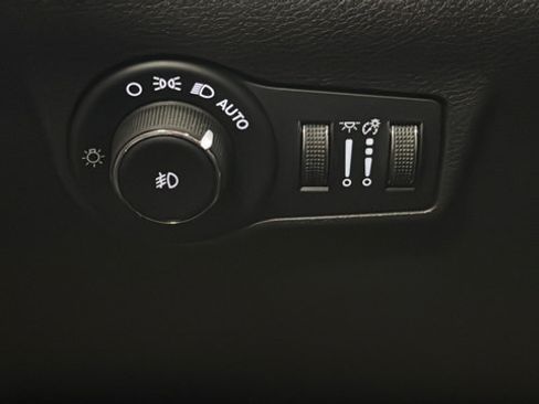 New 2026 Jeep Compass Latitude AWD/4WD image 29