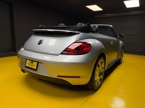 Used 2013 Volkswagen Beetle 2.5 FWD image 9