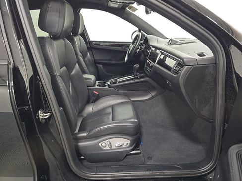 Used 2022 Porsche Macan w/ Premium Package Plus AWD/4WD image 15