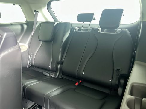 New 2026 Kia Carnival EX FWD image 28