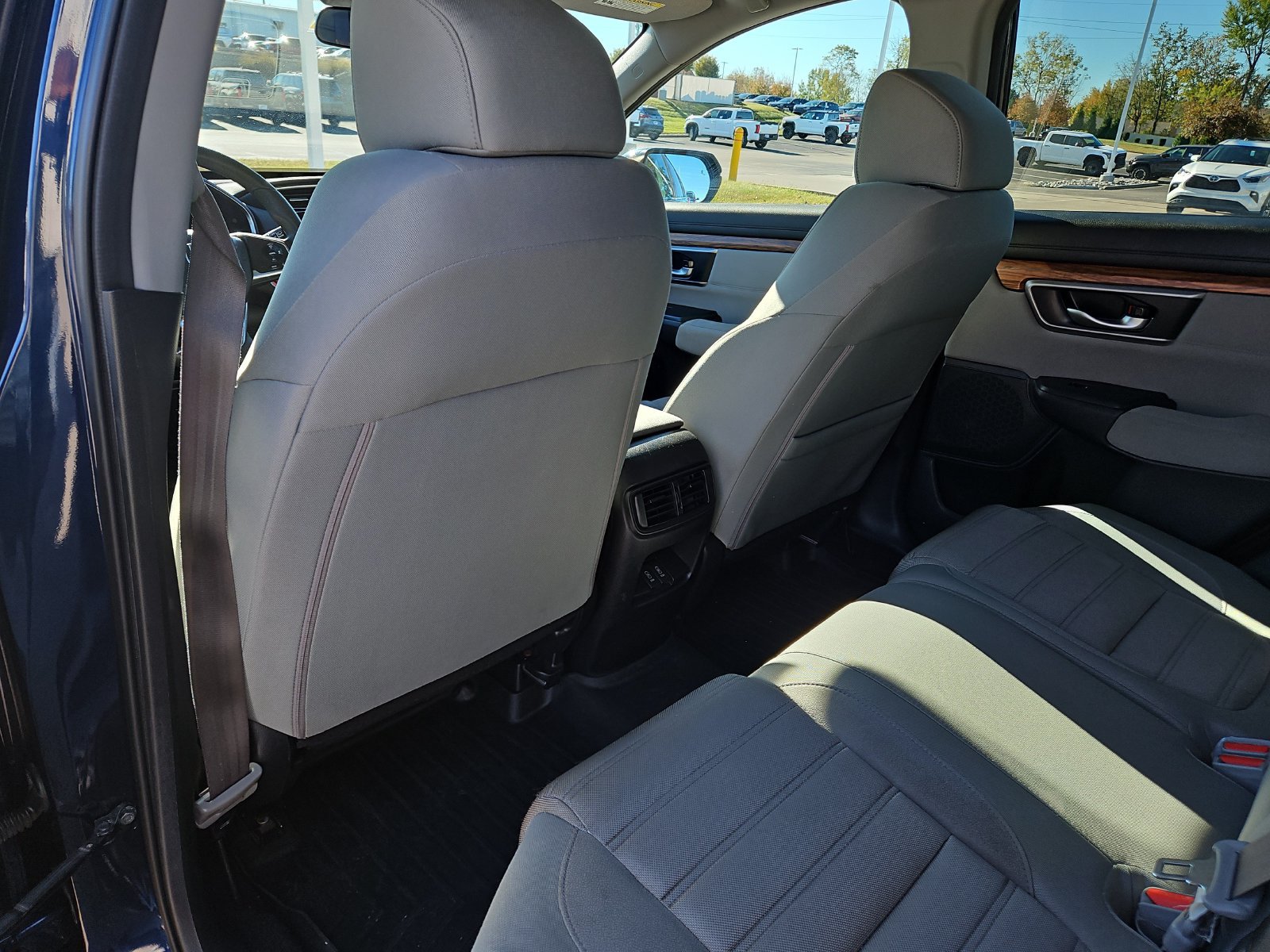 Used 2018 Honda CR-V EX image 13