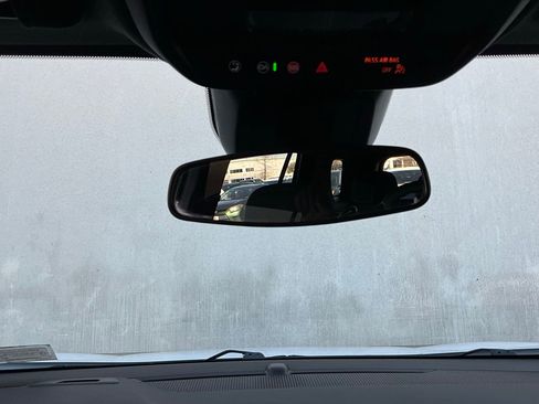 Used 2025 Chevrolet Equinox LT image 17