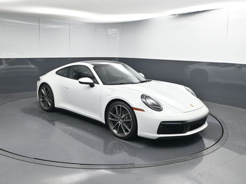 Certified 2024 Porsche 911 Carrera image 29
