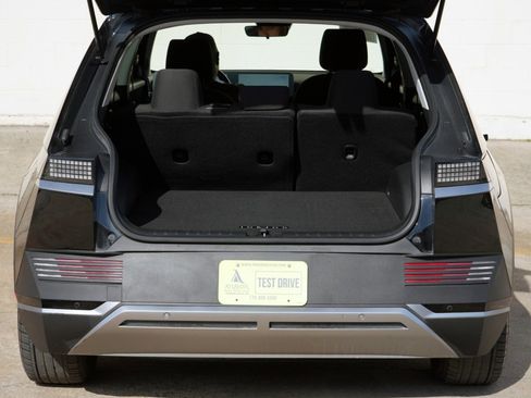 Used 2022 Hyundai Ioniq 5 SE w/ Cargo Package RWD image 9