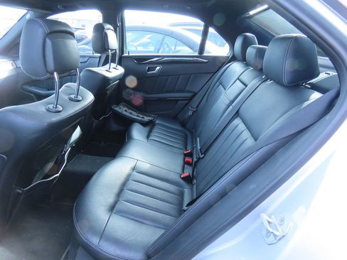 Used 2015 Mercedes-Benz E 400 Sedan image 11