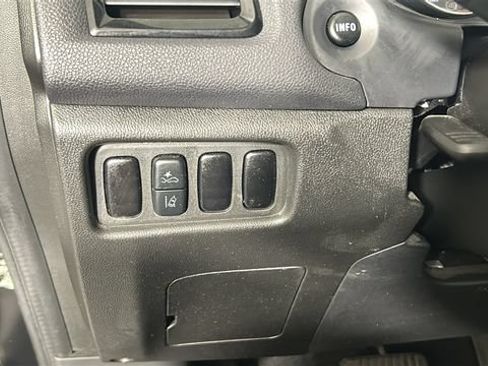 Used 2024 Mitsubishi Outlander Sport LE AWD/4WD image 19