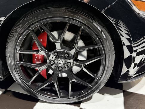 Used 2017 Ford Mustang GT Premium RWD image 16