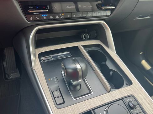 Used 2026 MAZDA CX-90 3.3 Turbo w/ Premium Sport Pkg AWD/4WD image 33