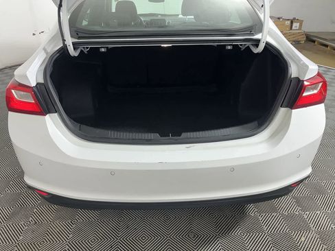 Used 2024 Chevrolet Malibu LT image 28