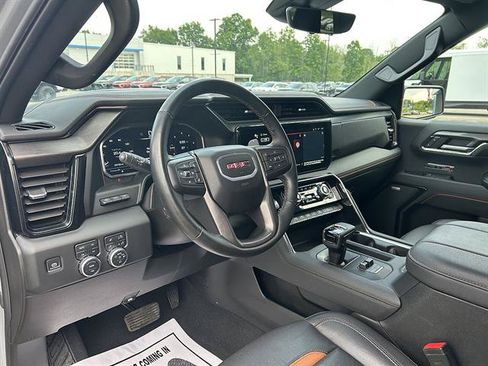 Certified 2024 GMC Sierra 1500 AT4 w/ Technology Package AWD/4WD image 13