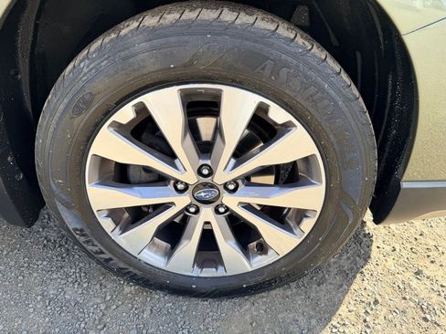 Used 2017 Subaru Outback 2.5i Touring image 15
