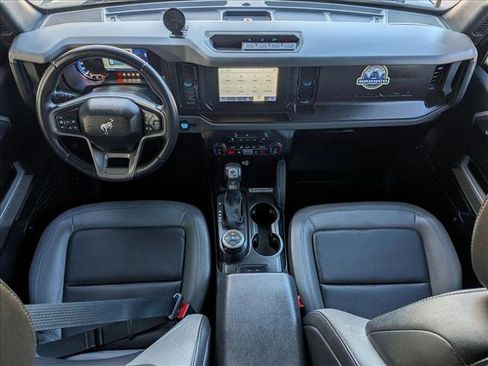 Used 2022 Ford Bronco Black Diamond image 18