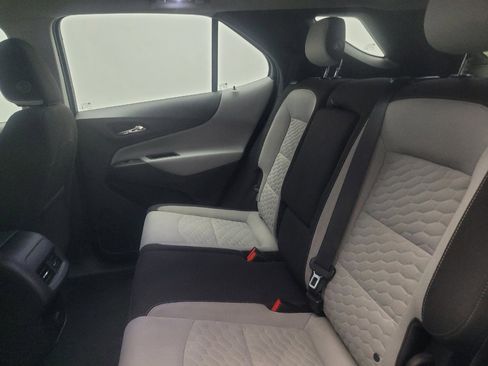 Used 2018 Chevrolet Equinox LS FWD image 18