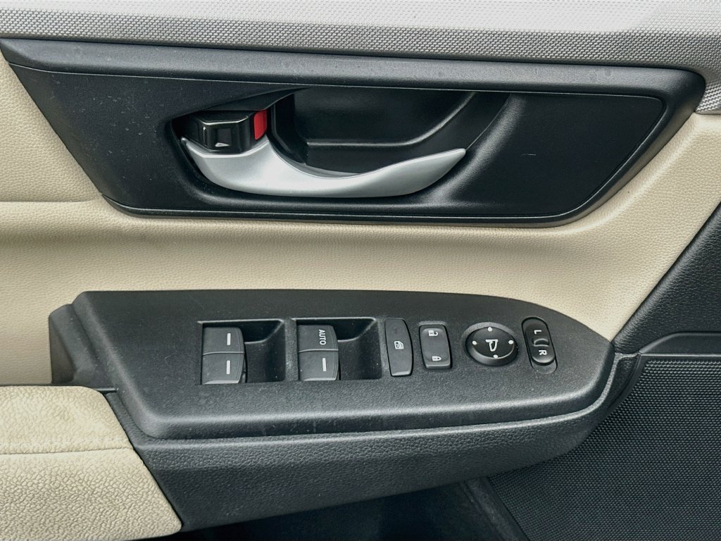 Used 2020 Honda CR-V LX image 17