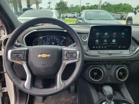 Used 2023 Chevrolet Blazer Premier w/ Driver Confidence II Package FWD image 17