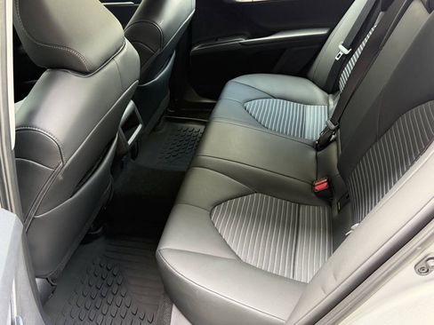 Used 2024 Toyota Camry SE FWD image 18