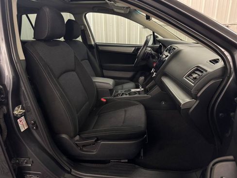 Used 2019 Subaru Outback 2.5i Premium AWD/4WD image 15