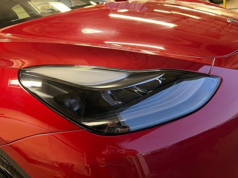 Used 2023 Tesla Model Y Long Range image 28