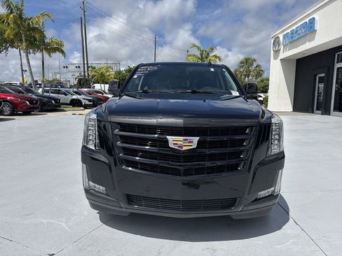 Used 2020 Cadillac Escalade Luxury AWD/4WD image 29