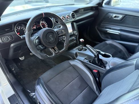 Used 2016 Ford Mustang Shelby GT350 w/ Technology Package image 9