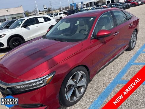 Used 2018 Honda Accord Touring image 1