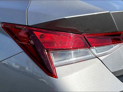 Used 2023 Hyundai Elantra SEL image 23