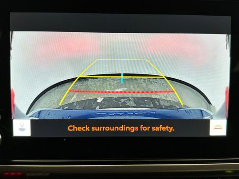 Used 2025 Toyota Camry LE image 10