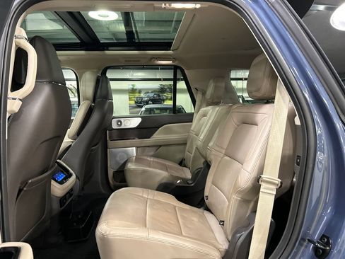 Certified 2023 Lincoln Navigator Reserve AWD/4WD image 22