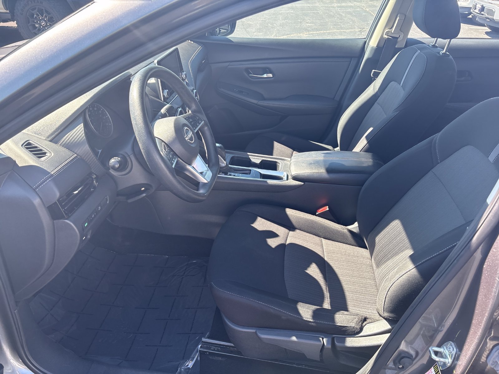 Used 2025 Nissan Sentra SV FWD image 12