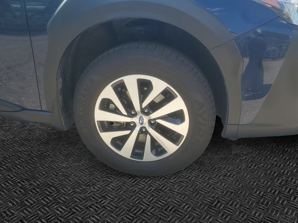 Used 2025 Subaru Outback AWD/4WD image 11