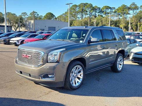 Used 2017 GMC Yukon Denali w/ Open Road Package image 3