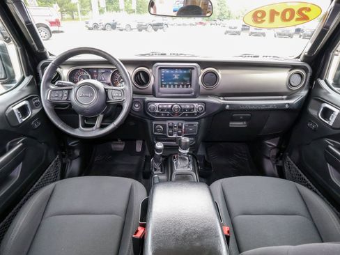 Used 2019 Jeep Wrangler Unlimited Sport S AWD/4WD image 16
