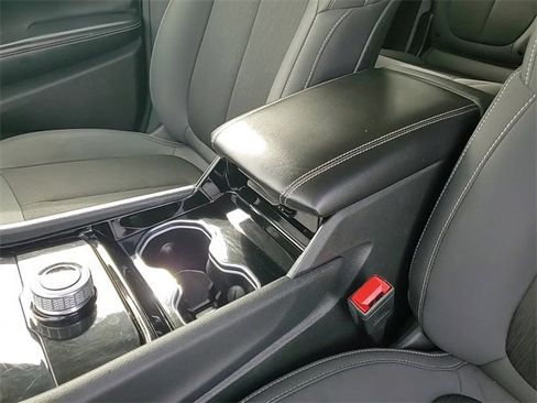 Used 2023 Jeep Grand Cherokee L Laredo image 20