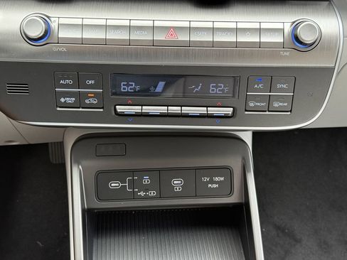 New 2025 Hyundai Kona SE FWD image 19