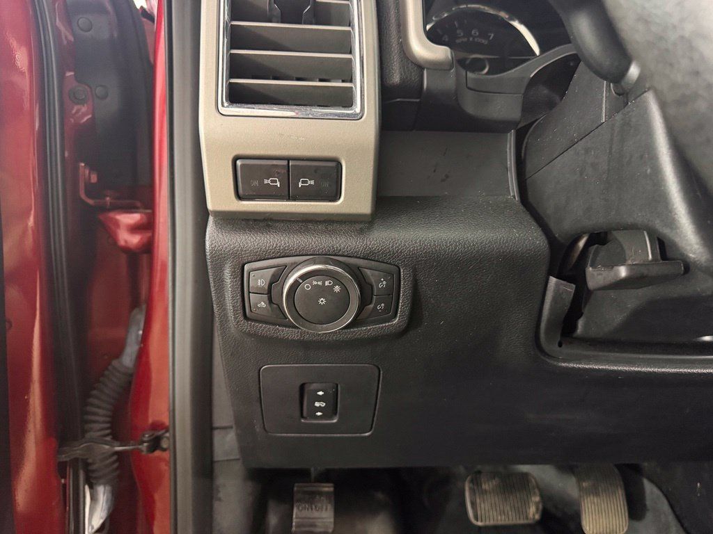Used 2016 Ford F150 Lariat w/ Equipment Group 501A Mid AWD/4WD image 15